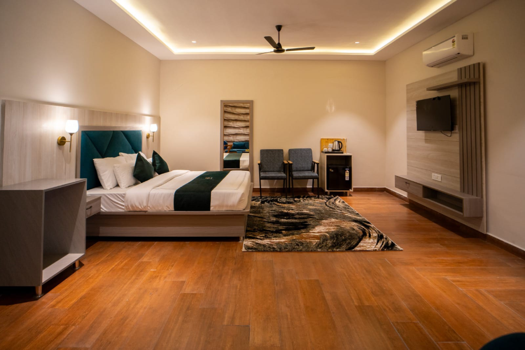 Executive Suite Interior & TV Lounge