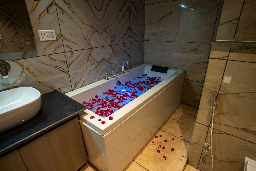 Presidential Family Suite with Jacuzzi Category 1